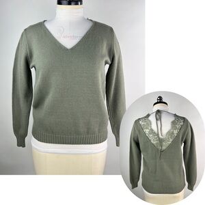 💚 2905. Sage Lace Detail Sweatshirt